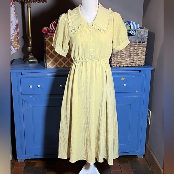 Grace & Chili Dresses & Skirts - Grace & Chili vintage style DRESS SMALL soft Mustard color NWT 2011